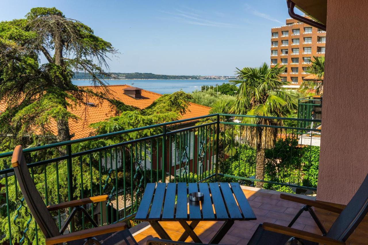 Apartments Sara 7, 8, 9 Portorož Exterior foto